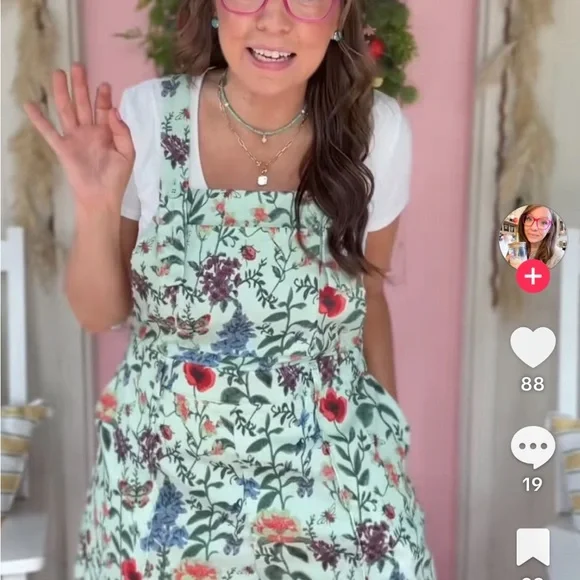 New XL Cider Corduroy Floral Overalls Romper. - Picture 7 of 13